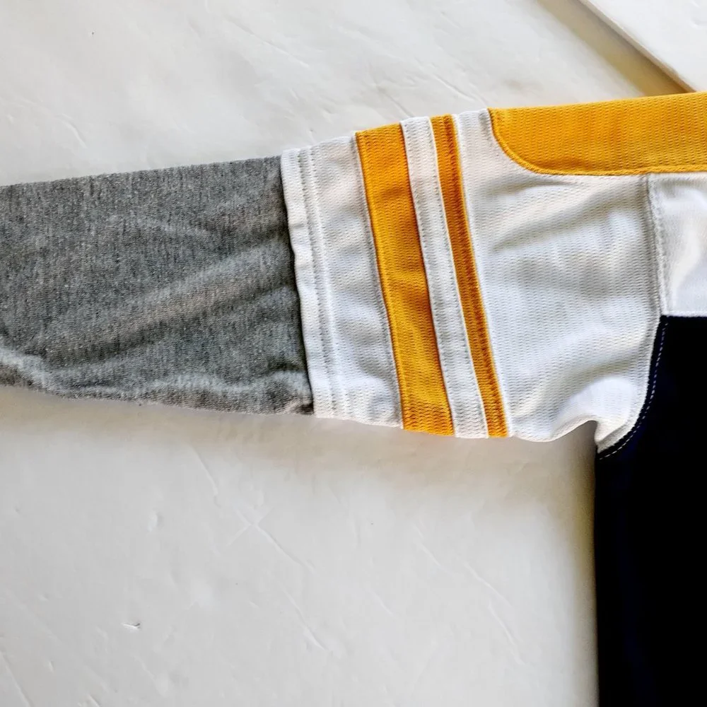 Nike Boys Shirt University of Michigan Long Sleeve Size 5